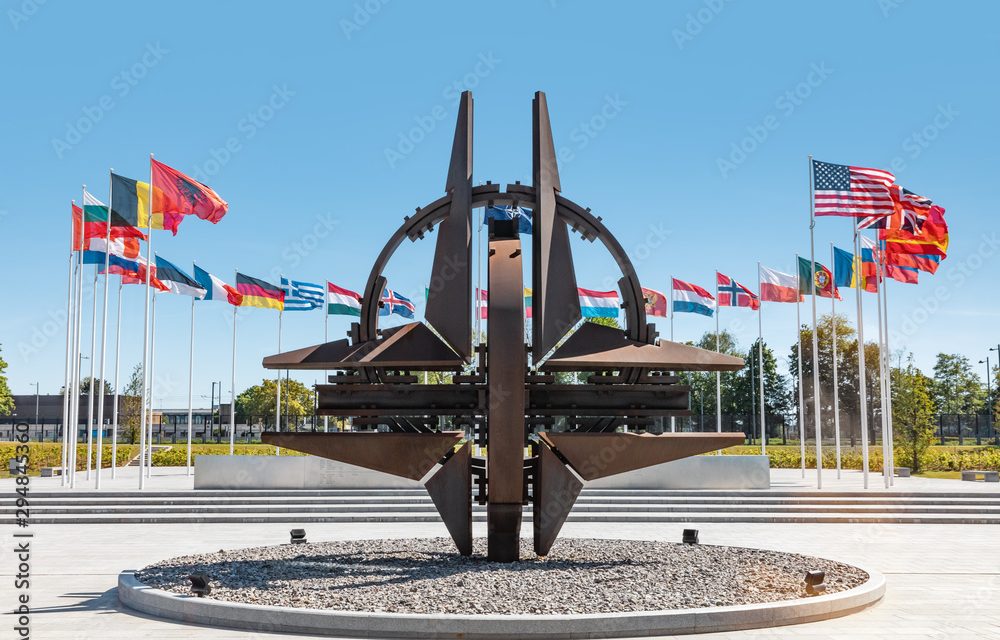 Klaus Iohannis POATE SĂ FIE NOUL SECRETAR GENERAL LA NATO?