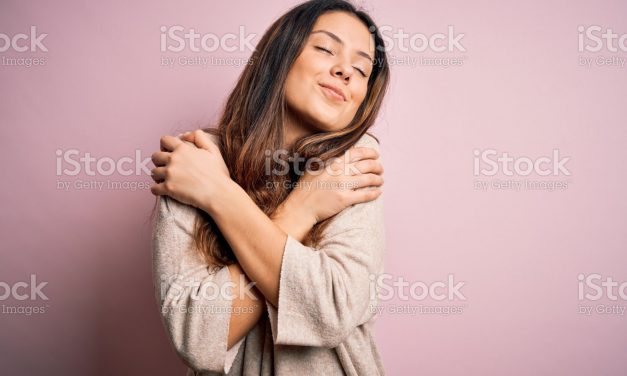 COMME HABILLEZ-VOUS QUAND VOUS TOMBEZ AMOUREUX? LES TRACES DE CAPRICORNE