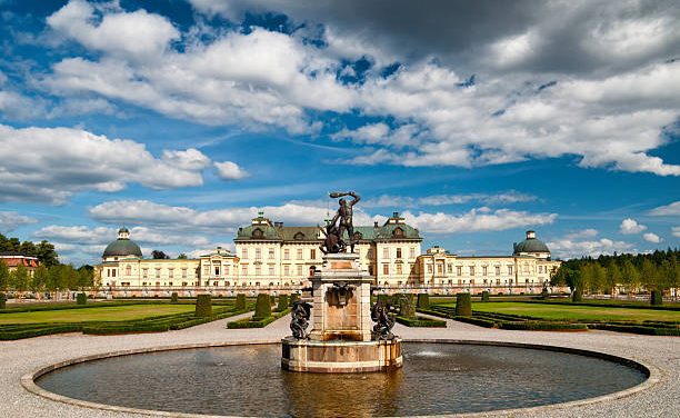 THE CASTLE OF DROTTNINGHOLM