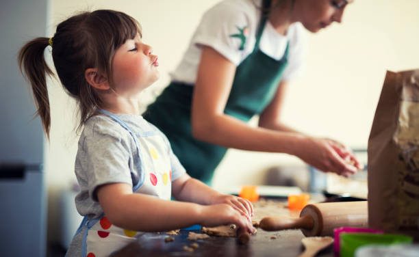 THE EAT WITH FLOWERS