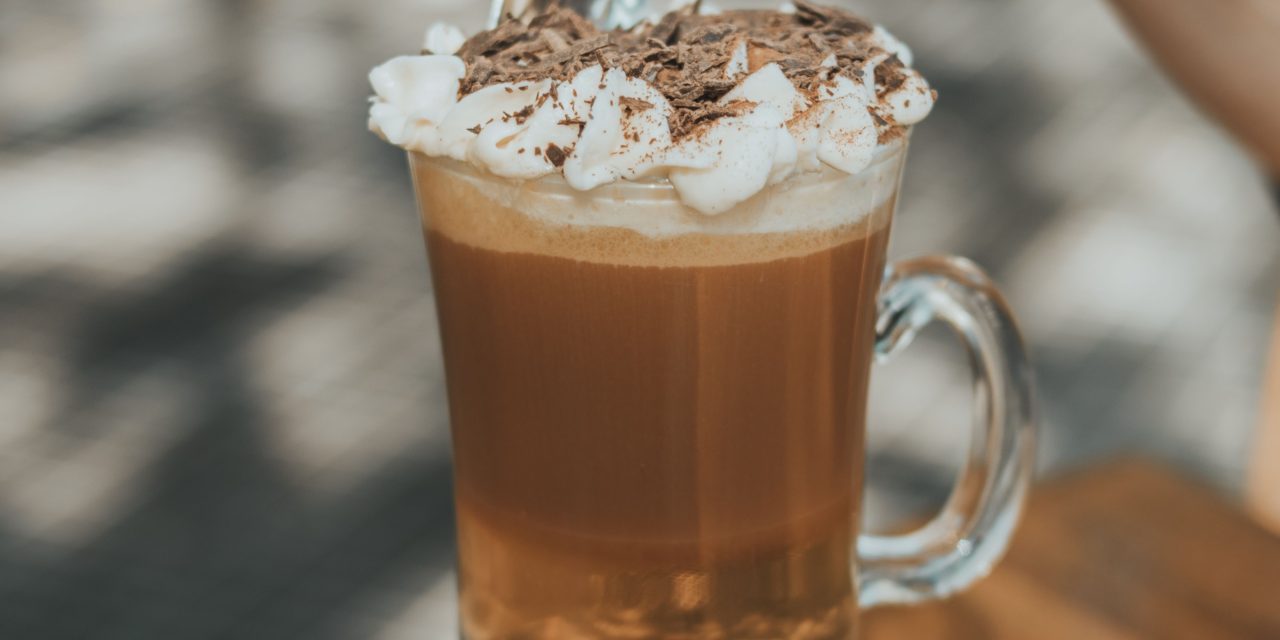 CREMA AL CAFFÈ, IL MOMENTO DEL PIACERE IN ESTATE